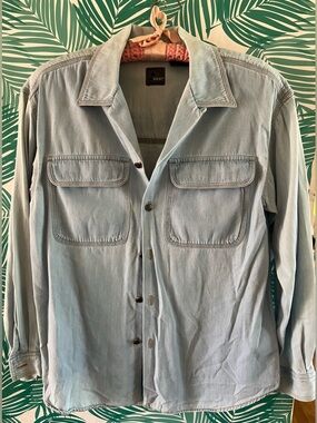 Vintage Lizwear chambray denim shirt w/ shoulder pads button down front pockets